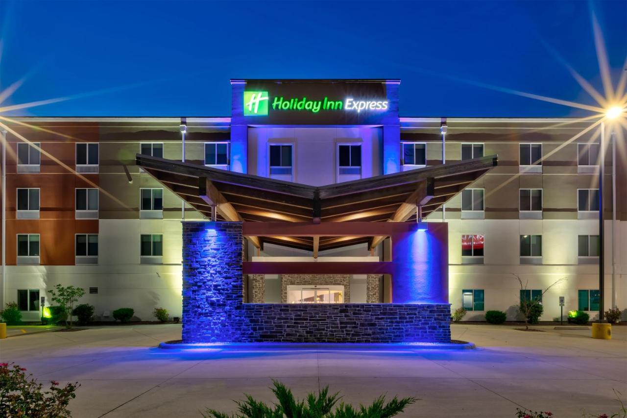 Holiday Inn Express & Suites - Effingham, An Ihg Hotel Exteriör bild